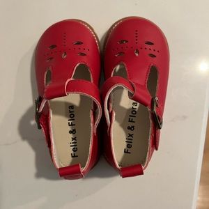 Felix and Flora toddler dress shoes size 5T. Worn once for the holidays.